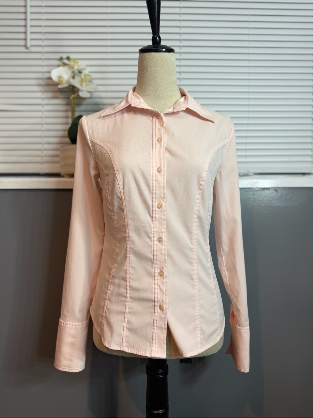 Express Stretch Pink Fitted Button Down Shirt Size 4 Y2K Blouse Office Siren - Picture 3 of 9